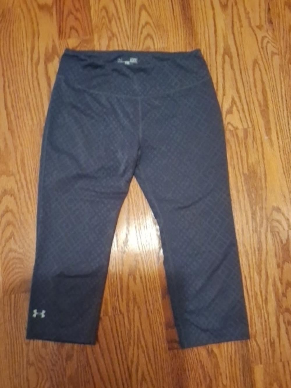 Under Armour Navy Geometric Cropped Leggings